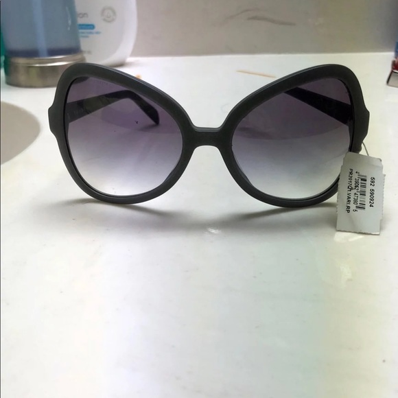 Sunglasses - Picture 1 of 3